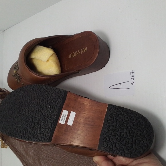 Mystique Boutique Brown Tiger Stones Studded Clogs Size 7 NEW ❌ SALE ❌ - Picture 7 of 8